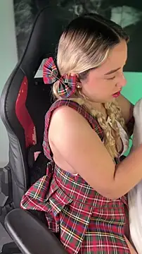 Irisweet  online show from February 8, 2026, 3:32 pm