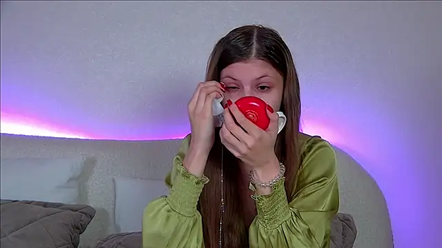 AudreyBarlow online show from March 7, 2025, 6:35 am