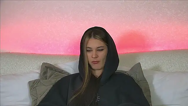 Snapshot of RachelSimpson chatting on February 27, 2025, 12:46 am RachelSimpson online show from February 27, 2025, 12:46 am