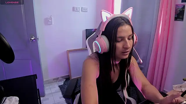 Snapshot of Cositarica_ chatting on February 10, 2026, 9:25 pm Cositarica online show from February 10, 2026, 9:25 pm