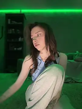 Snapshot of Bastet chatting on January 18, 2026, 4:54 pm Bastet online show from January 18, 2026, 4:54 pm