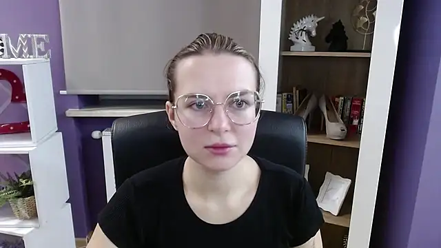 Snapshot of Zoey_Erotic chatting on November 13, 2025, 5:22 am Zoey Erotic online show from November 13, 2025, 5:22 am