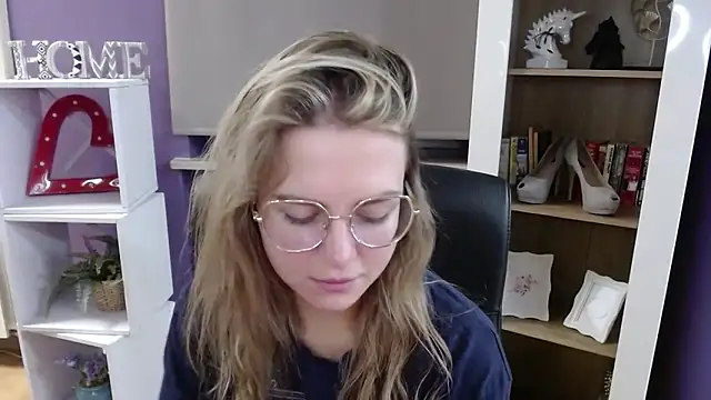 Snapshot of Zoey_Erotic chatting on November 7, 2025, 5:34 am Zoey Erotic online show from November 7, 2025, 5:34 am