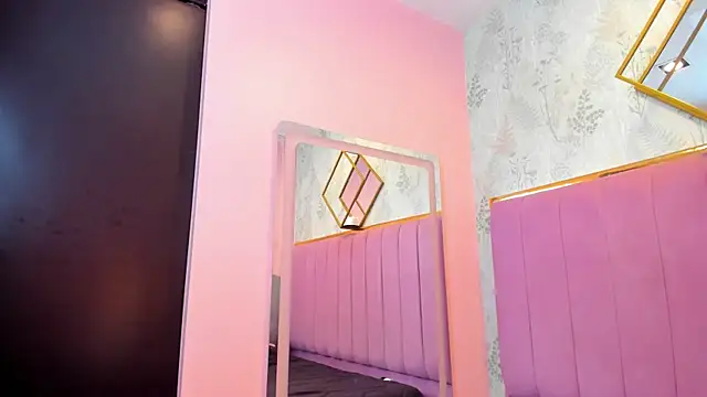 Snapshot of Sariitaa_ chatting on March 2, 2025, 2:58 pm Sariitaa online show from March 2, 2025, 2:58 pm