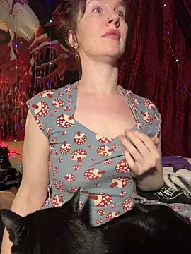 courtneyoccult online show from December 1, 2025, 9:54 am