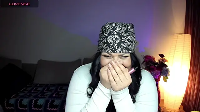 Snapshot of Laura_sinner chatting on March 8, 2025, 2:45 am Laura sinner online show from March 8, 2025, 2:45 am