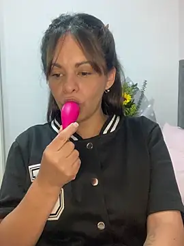 Kataliina online show from March 19, 2025, 3:52 am