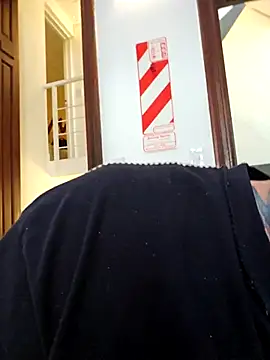 Elnonoykeila77 online show from September 29, 2025, 4:34 pm