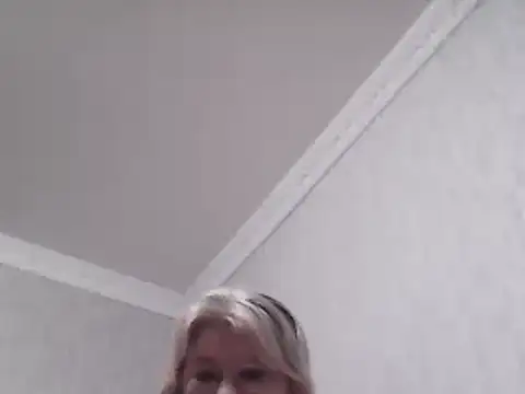 Snapshot of Diana_49 chatting on March 21, 2025, 3:24 pm Diana 49 online show from March 21, 2025, 3:24 pm