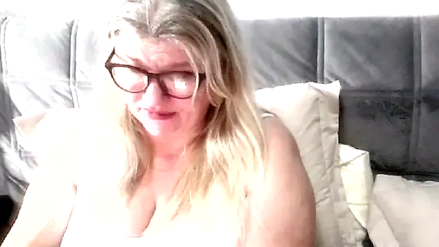 Diana 49 online show from March 28, 2026, 10:11 pm