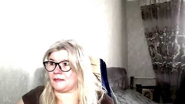 Snapshot of Diana_49 chatting on February 19, 2026, 9:17 am Diana 49 online show from February 19, 2026, 9:17 am