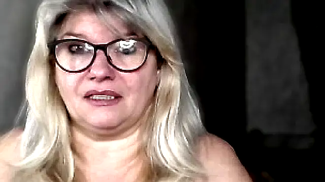 Snapshot of Diana_49 chatting on December 19, 2025, 9:00 am Diana 49 online show from December 19, 2025, 9:00 am