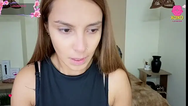 AnisiaFarina online show from November 14, 2025, 11:25 am