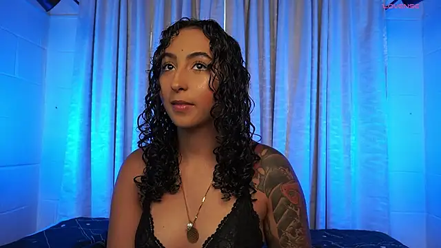 Snapshot of agatha_collins_ chatting on September 29, 2025, 6:57 pm agatha collins online show from September 29, 2025, 6:57 pm