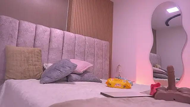 violeta aroca online show from March 5, 2026, 3:14 am