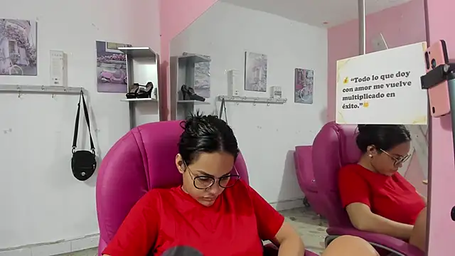 Snapshot of CAMILA--REY chatting on February 7, 2026, 11:29 am CAMILA--REY online show from February 7, 2026, 11:29 am