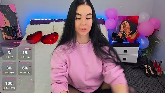 KeiraChoCo online show from April 13, 2026, 7:51 pm