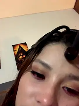 3littleschoolteens online show from November 17, 2025, 6:17 am