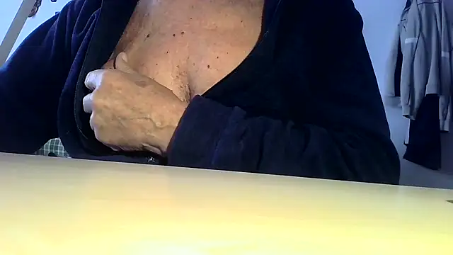 tachione2 online show from October 1, 2025, 2:54 pm