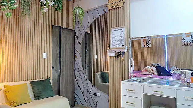 deepieredandwett online show from April 20, 2026, 8:54 pm