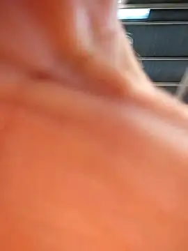 Snapshot of LaInsaciableIntensa chatting on October 30, 2025, 5:43 pm LaInsaciableIntensa online show from October 30, 2025, 5:43 pm