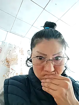 Snapshot of LaInsaciableIntensa chatting on November 3, 2025, 5:27 pm LaInsaciableIntensa online show from November 3, 2025, 5:27 pm