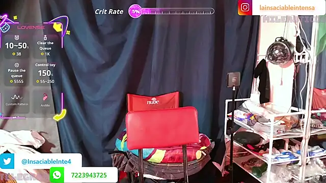 Snapshot of LaInsaciableIntensa chatting on October 22, 2025, 2:44 am LaInsaciableIntensa online show from October 22, 2025, 2:44 am