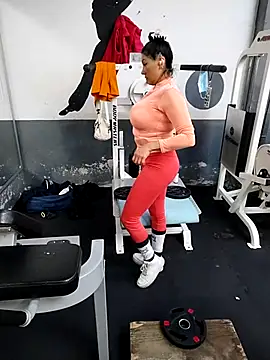 Snapshot of LaInsaciableIntensa chatting on September 27, 2025, 2:01 pm LaInsaciableIntensa online show from September 27, 2025, 2:01 pm