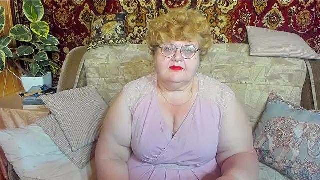  big love  online show from October 8, 2025, 8:20 pm