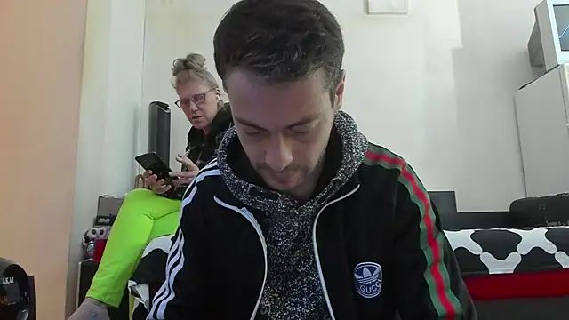 sweetheart loves online show from April 18, 2026, 8:38 am