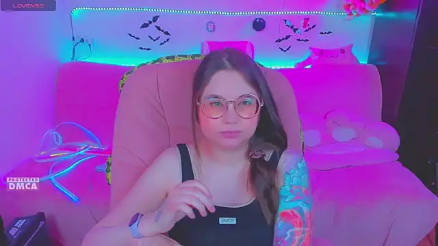 Lolisuccub online show from May 25, 2026, 5:11 pm