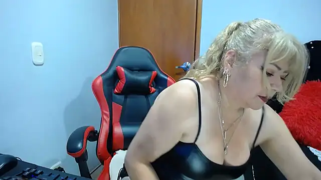 Ursulawhite69 online show from June 21, 2026, 1:00 am