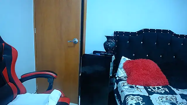 Ursulawhite69 online show from July 19, 2026, 1:25 am