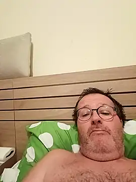 Snapshot of mike9473 chatting on September 28, 2025, 8:49 pm mike9473 online show from September 28, 2025, 8:49 pm