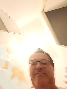 mike9473 online show from April 4, 2026, 7:59 am