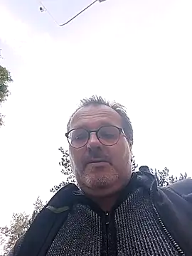 Snapshot of mike9473 chatting on October 3, 2025, 3:57 pm mike9473 online show from October 3, 2025, 3:57 pm