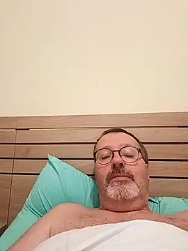 mike9473 online show from November 11, 2025, 8:58 pm