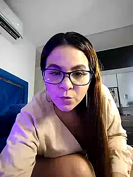 Snapshot of Susaan_Miilf chatting on June 7, 2026, 6:57 pm Susaan Miilf online show from June 7, 2026, 6:57 pm