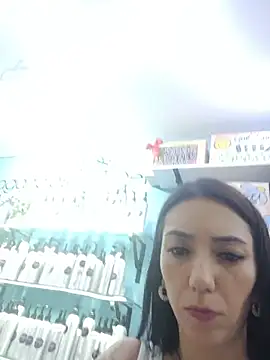 Snapshot of LunaZambrano chatting on June 25, 2026, 8:58 pm LunaZambrano online show from June 25, 2026, 8:58 pm