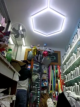 Snapshot of LunaZambrano chatting on December 15, 2025, 6:58 pm LunaZambrano online show from December 15, 2025, 6:58 pm