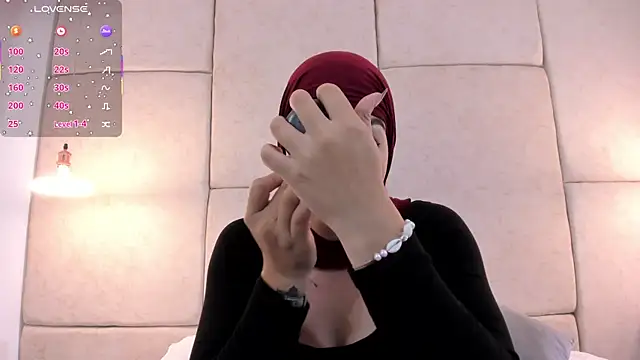 Snapshot of aisha_vs chatting on October 24, 2025, 4:50 pm aisha vs online show from October 24, 2025, 4:50 pm