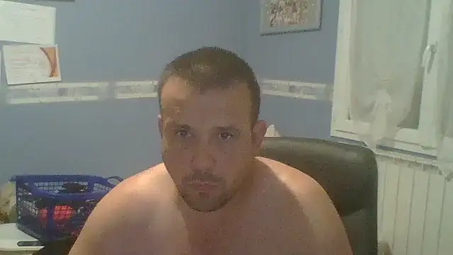 manubm03 online show from September 17, 2025, 4:14 am