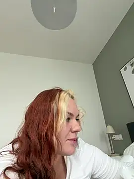 AnjaAmelia online show from May 11, 2026, 1:45 pm