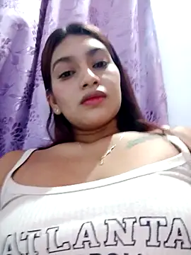 annie-19 online show from October 24, 2025, 3:44 pm