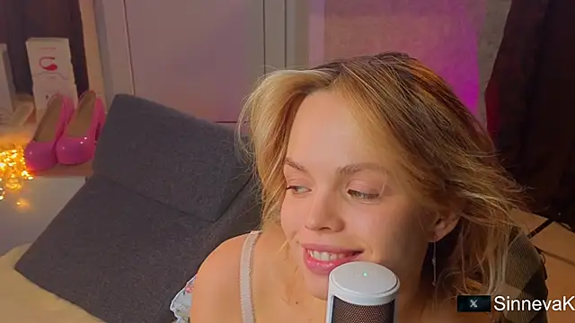 Snapshot of sinteas chatting on December 4, 2025, 9:30 am sinteas online show from December 4, 2025, 9:30 am