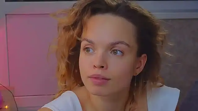 Snapshot of sinteas chatting on November 7, 2025, 1:15 pm sinteas online show from November 7, 2025, 1:15 pm