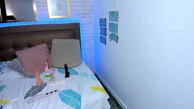 mila katts online show from March 16, 2025, 3:58 am