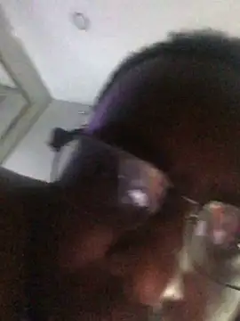 Londonfrotadejr online show from December 3, 2024, 12:55 pm