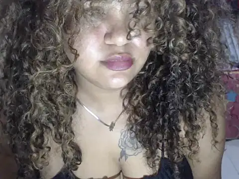 SEXY SENSUALSARA online show from May 19, 2026, 7:26 am
