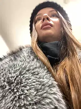 KrisMagnoly online show from February 4, 2026, 5:19 pm